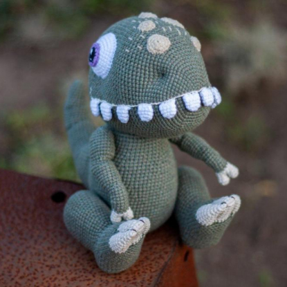 Вязаная игрушка "Динозавр Ти-Рекс"