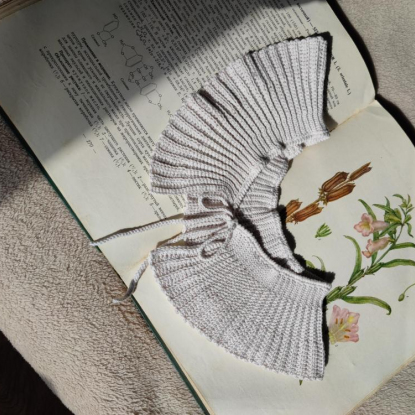 Вязаный воротничок