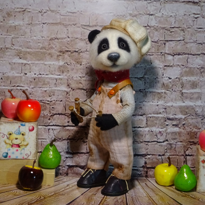 Войлочная игрушка "Озорной малыш-панда"