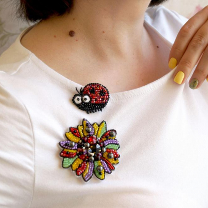 Брошь "Божья коровка"