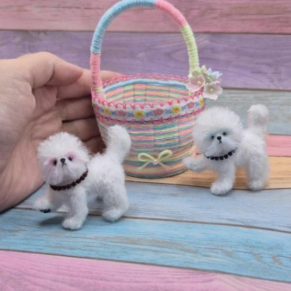 Вязаная миниатюрная игрушка "Бишончики"