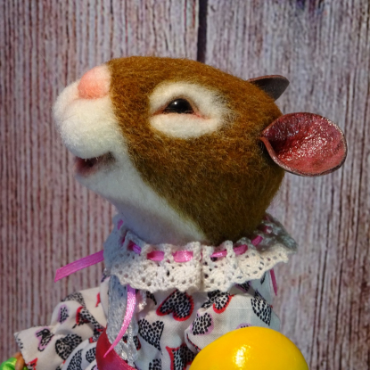 Войлочная игрушка "Мышка Зоя"