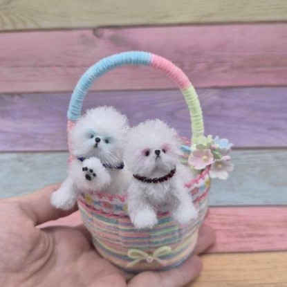 Вязаная миниатюрная игрушка "Бишончики"