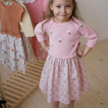 Нежно-розовое детское платье